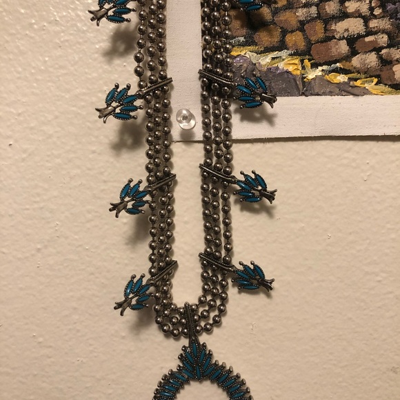 Vintage turquoise squash blossom necklace - Picture 4 of 6